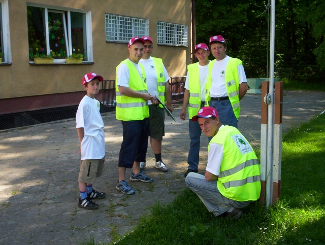 Ekipa zwarta i gotowa.